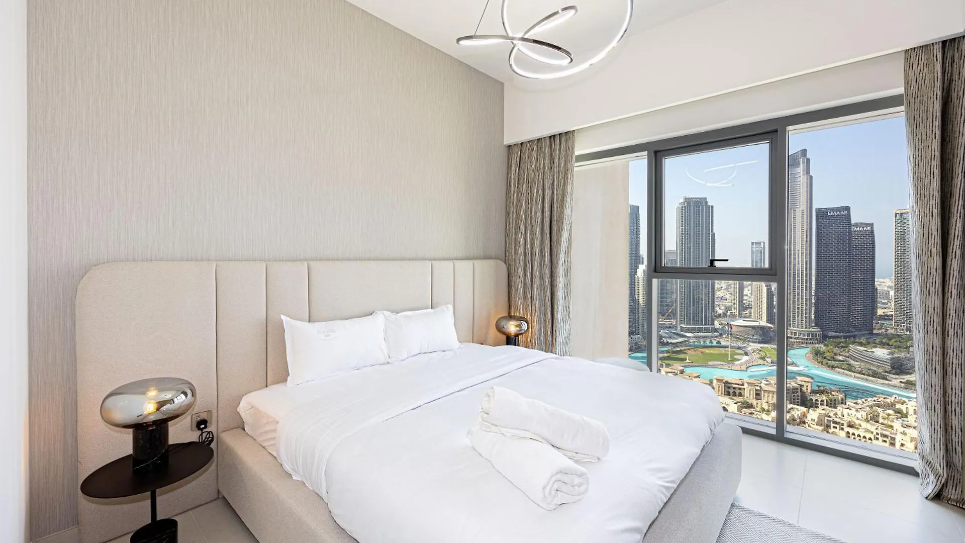 두바이 3Br Burj & Fountain View, High Floor Burj Royale Downtown 아파트